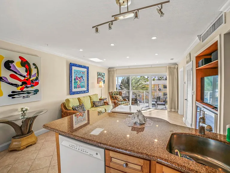 4300 El Mar Dr #33 — Photo 5