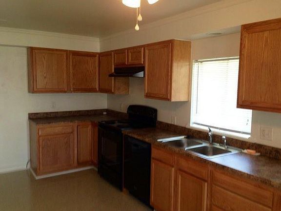 3rd image of 782 Xenia Ave