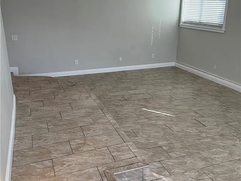 2939 N Lugo Ave — Photo 2