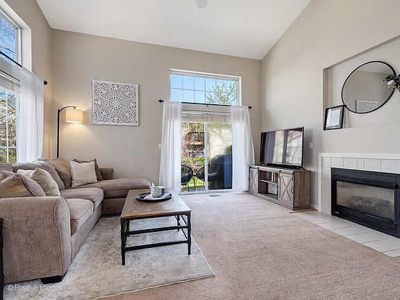 3rd image of 248 Southwicke Dr Unit A
