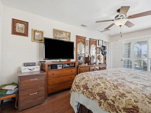 403 E Elm Street, Hanford, CA 93230