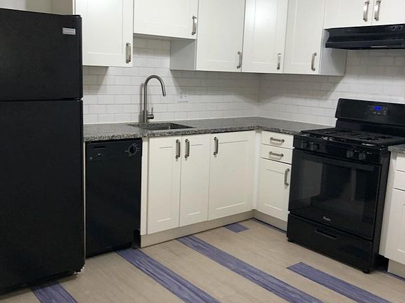 2nd image of 833 E Ellsworth Ave APT 302