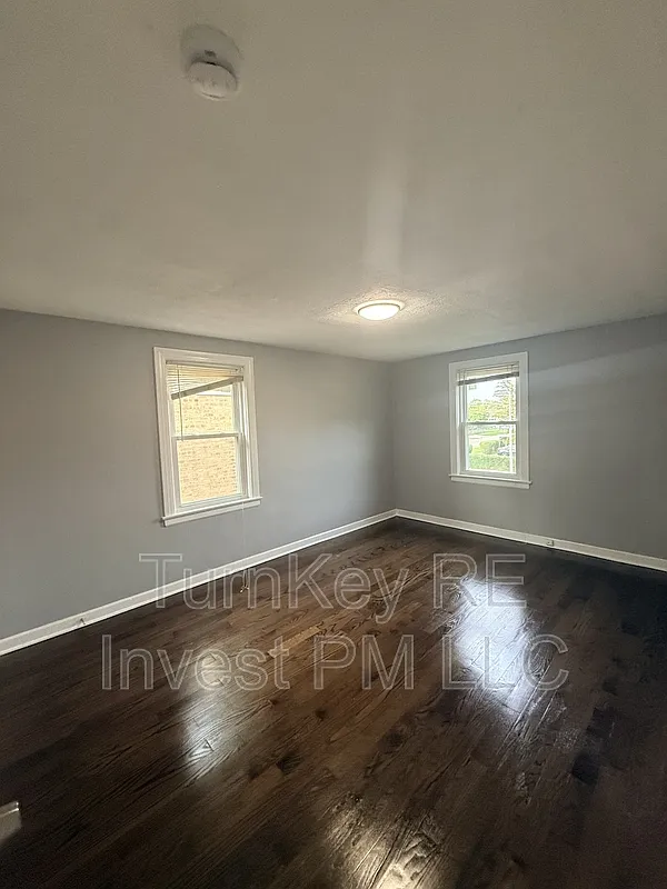 2 bed, 1.0 bath, 1000 sqft, $1,800 — Photo 3
