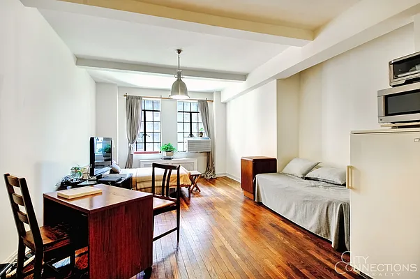 Sold by City Connections Realty | media 15