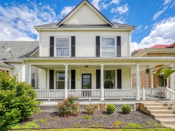 12 W South St, Jackson, OH 45640