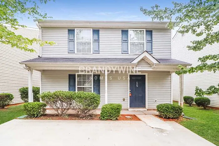 3 bed, 2.5 bath, 1440 sqft, $1,690 — Photo 2