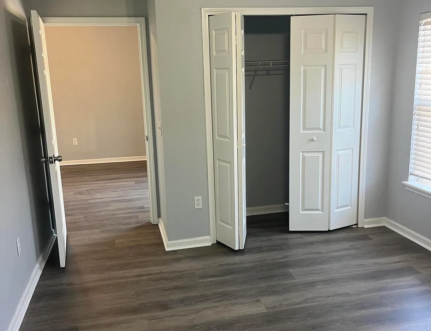 2 bed, 2.0 bath, 940 sqft, $1,145 — Photo 3