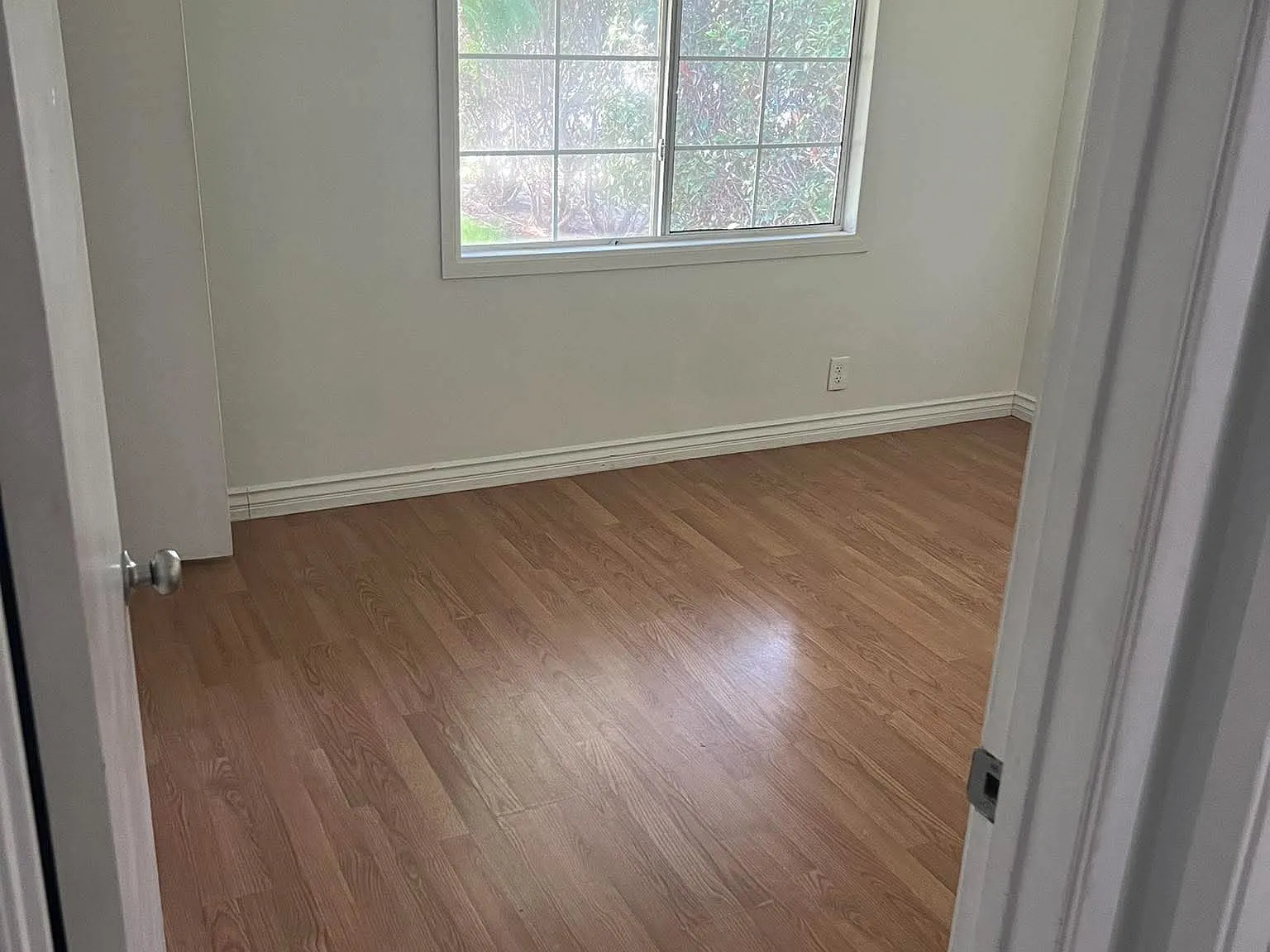 3 bed, 1600 sqft, $1,200 — Photo 1