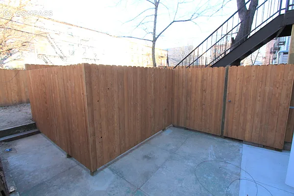 Rented by Compass | media 11