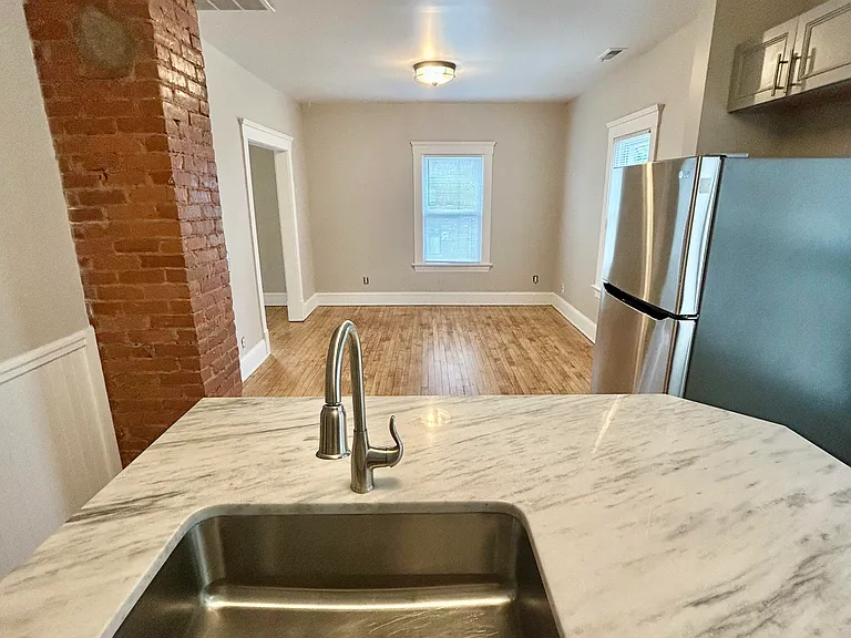 2186 W 10th St #3 — Photo 5