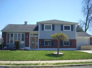 21 Ovington Dr, Hamilton, NJ 08620