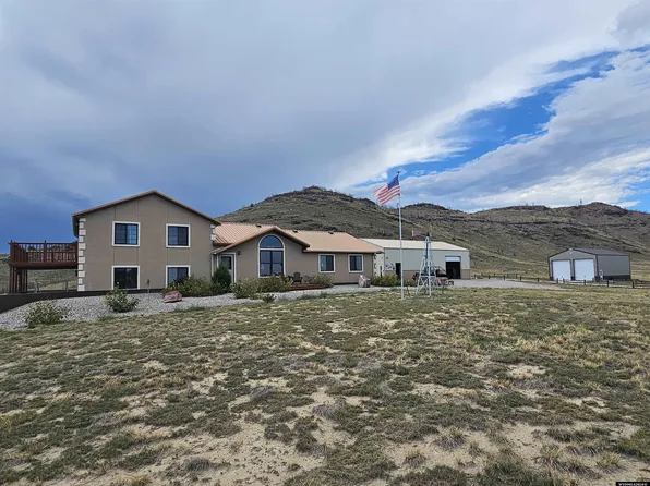 4 Alaska Dr, Guernsey, WY 82214