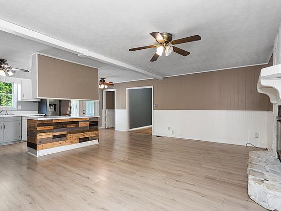2nd image of 233 Digby Rd