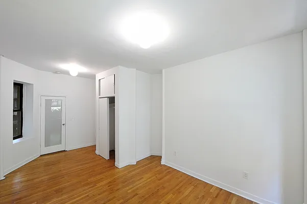 Rented by Aether Property Group | media 14