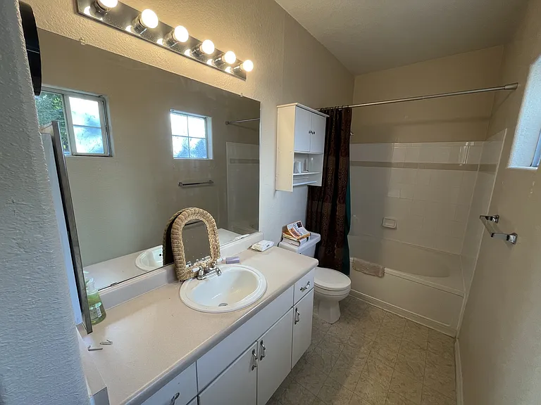 1631 W Canal Cir #811 — Photo 9