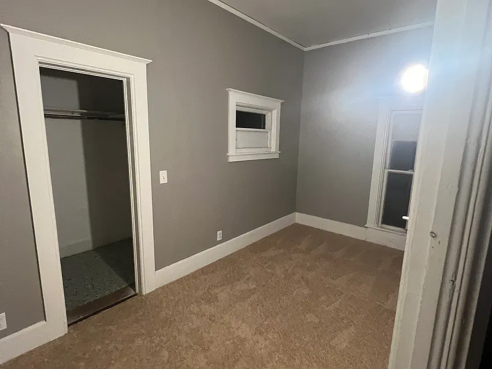 1001 Ferguson St #2