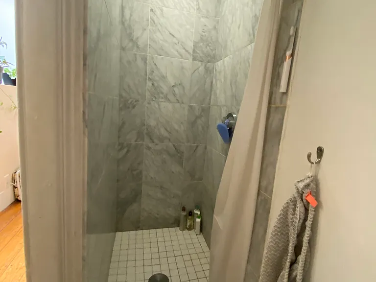 32 Irving St #4 — Photo 15