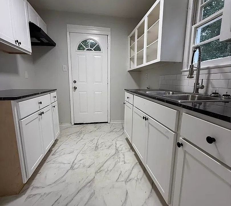 1st image of 1132 Avondale Rd