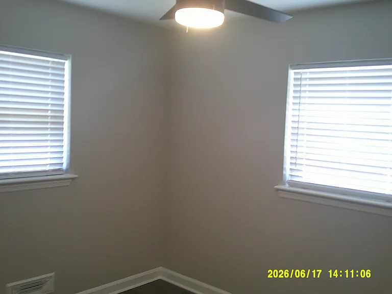 153 15th Ave NW — Photo 8