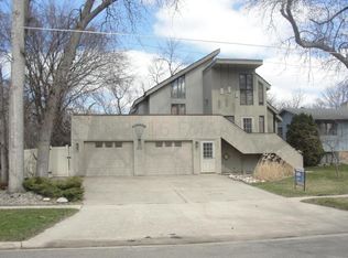 443 6th St W, West Fargo, ND 58078