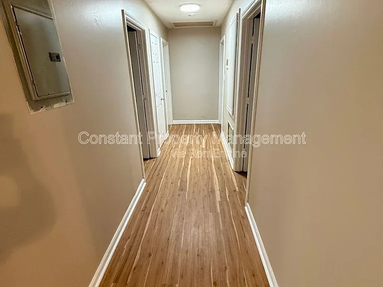 701 English St — Photo 4
