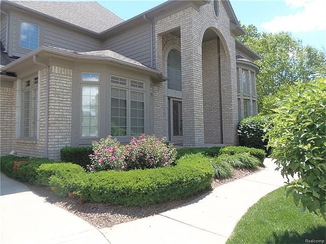1st image of 6422 Enclave Dr #1