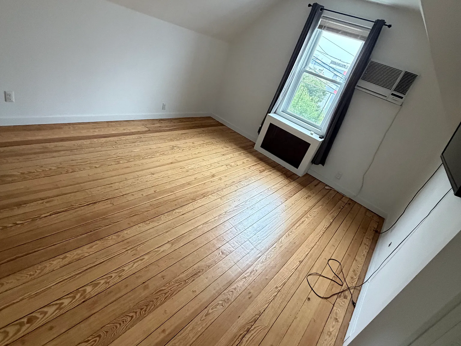 3 bed, $1,500 — Photo 4