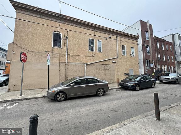 2nd image of 2014 S 7th St
