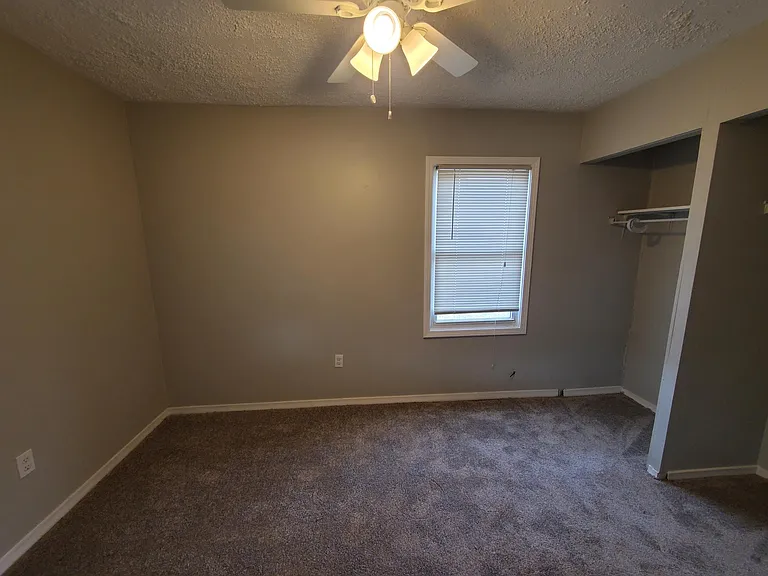 1047 Wellspring Dr — Photo 17