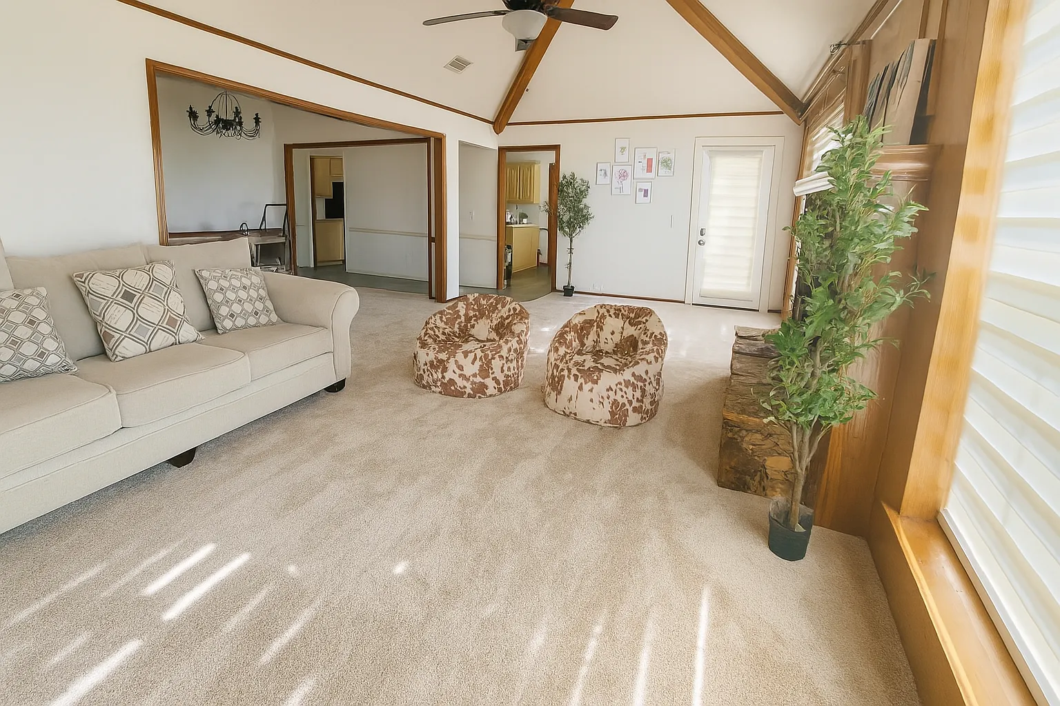 4 bed, 2402 sqft, $3,295 — Photo 4