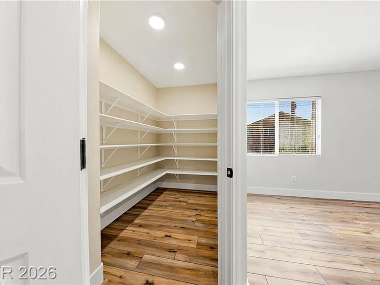 2551 Williamsburg St — Photo 41