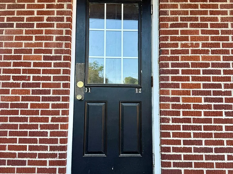 1009 Flint St — Photo 1