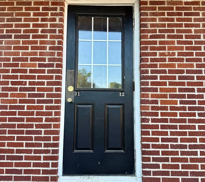 1st image of 1009 Flint St #12