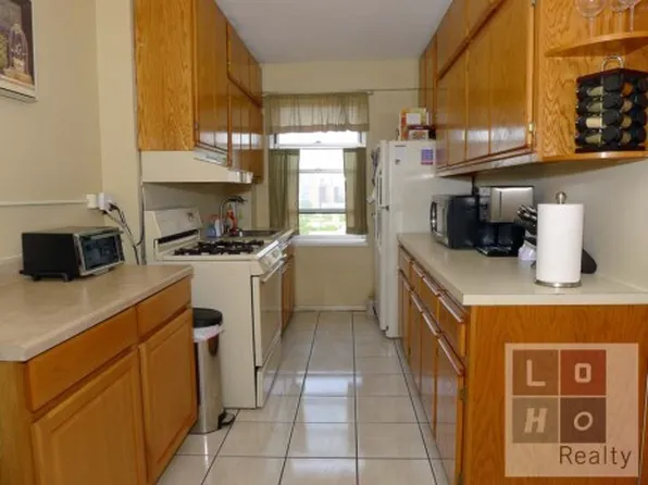 453 Fdr Drive image 1 of 6