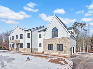 3 Cobtail Way, Simsbury, CT 06070