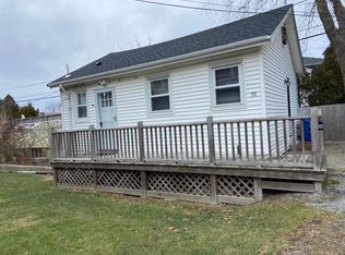 38 Webster St, Newport, RI 02840