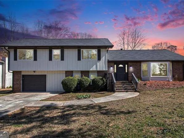 5419 Golfcrest Cir, Stone Mountain, GA 30088