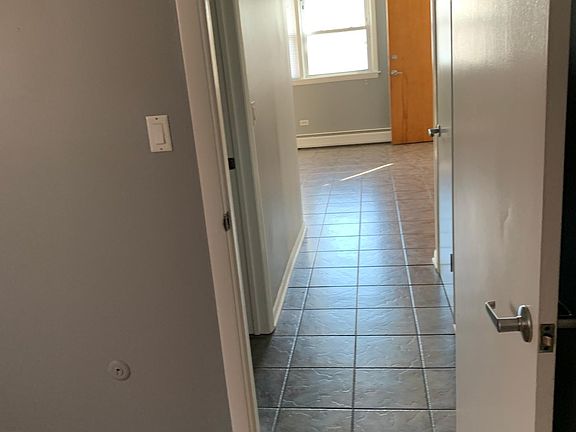 4th image of 1104 Hannah Ave #2R