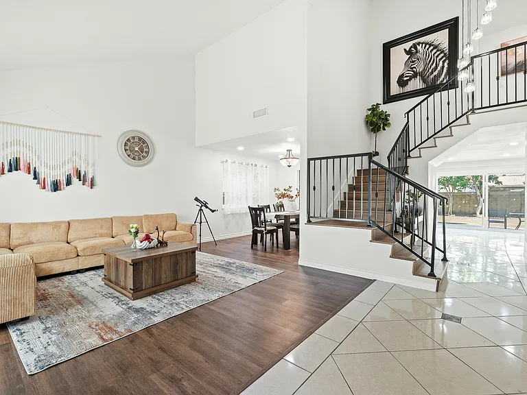 15626 Bechard Ave — Photo 5