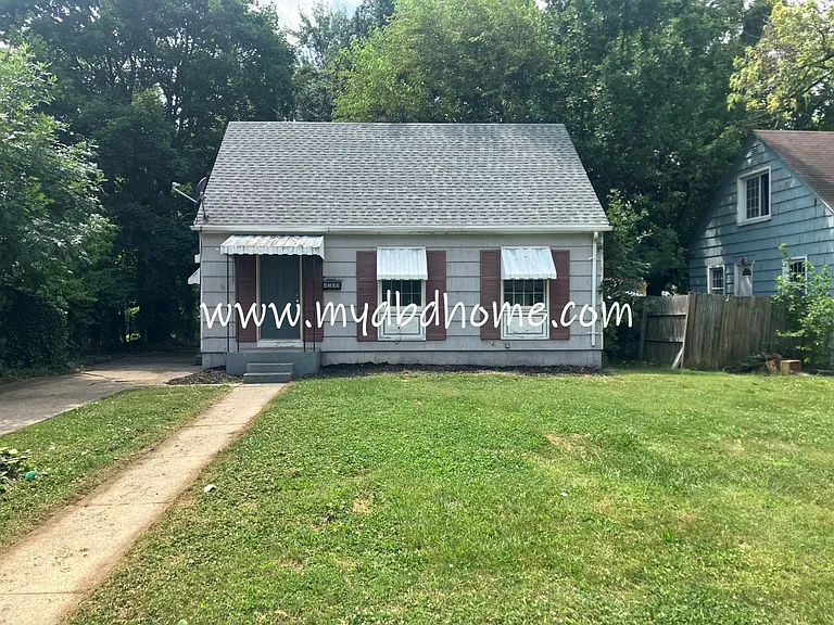 4500 Plaza Dr — Photo 1