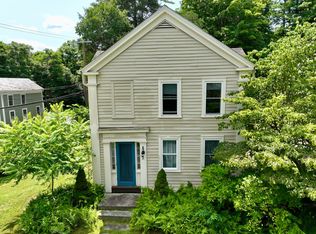 2 Old Sunderland Rd, Montague, MA 01351