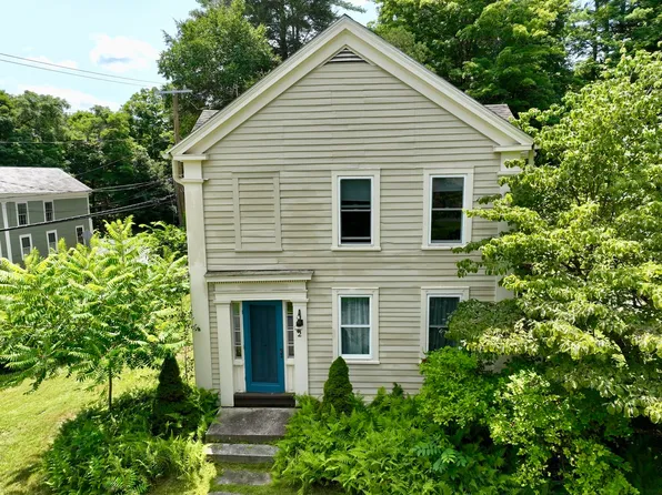 2 Old Sunderland Rd, Montague, MA 01351