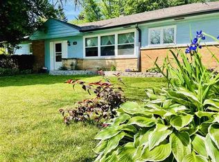 1940 Hawthorne Dr, Rockford, IL