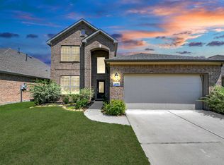 24063 Hawthorn Lakes Dr, New Caney, TX 77357