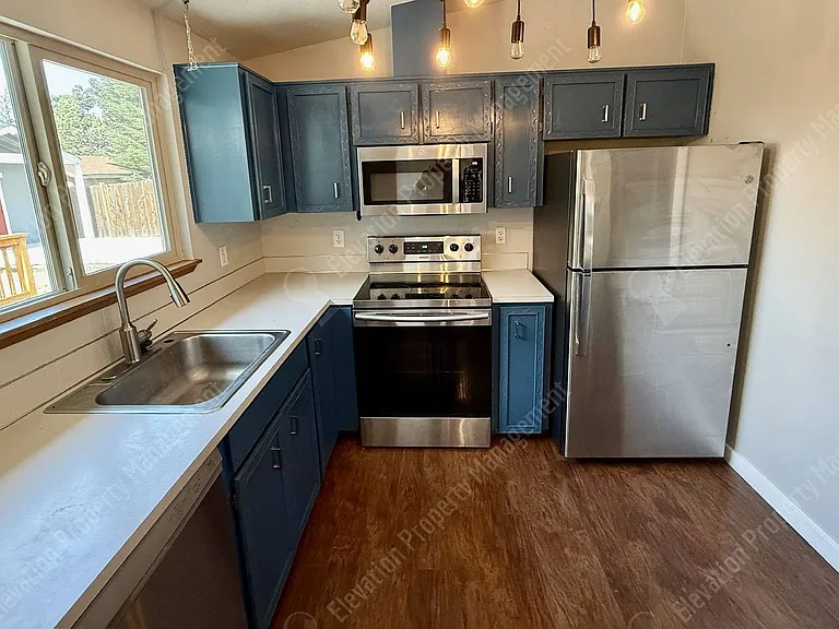 2136 NE Wells Acres Rd — Photo 6