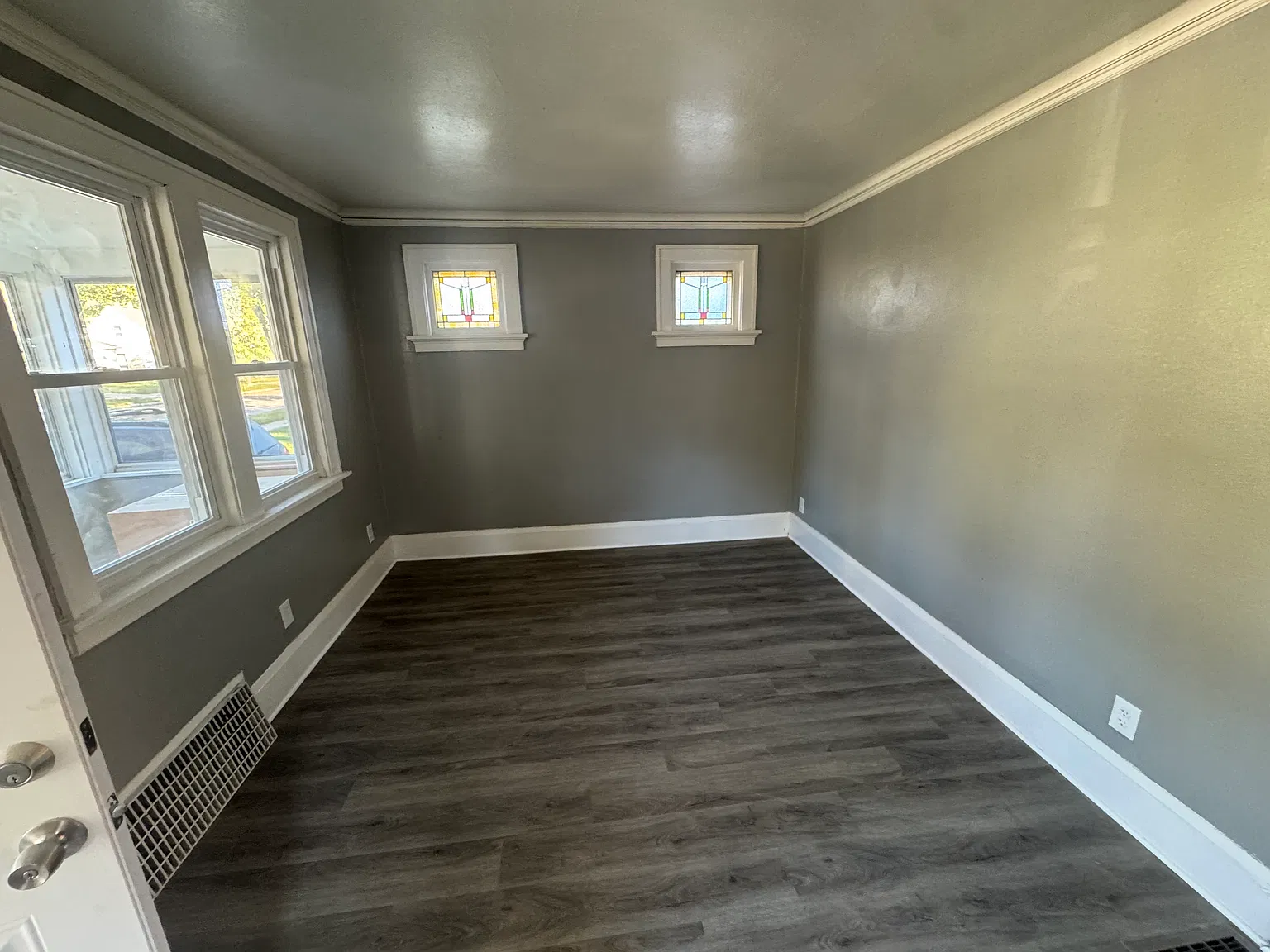4 bed, 1055 sqft, $1,800 — Photo 4