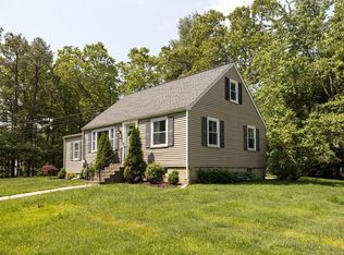 31 Robbins Rd, Sudbury, MA 01776