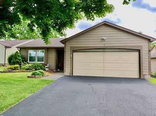 11 Tall Tree Dr, Penfield, NY 14526