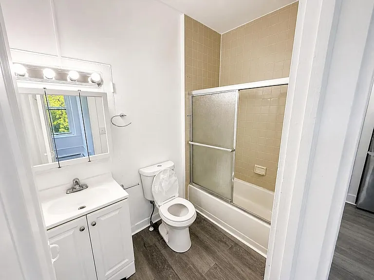 213 Partition St — Photo 6