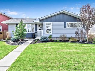 6007 34th St SW, Calgary, AB T3E5L7